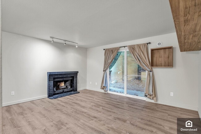 Building Photo - 14124 NE 181st Pl
