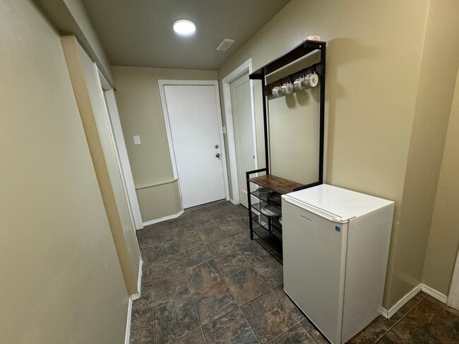 Building Photo - 3788 Howden Dr