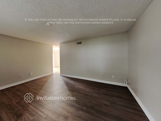 Foto del edificio - 1597 Tumbleweed Way