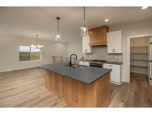 Building Photo - 301 Somerby Pkwy NE