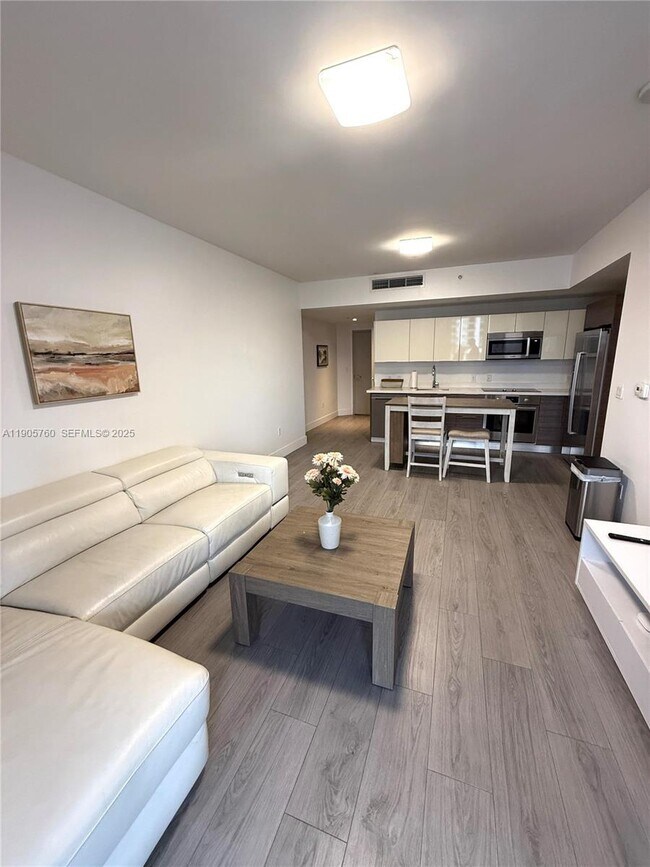 Foto del edificio - 1010 SW 2nd Ave