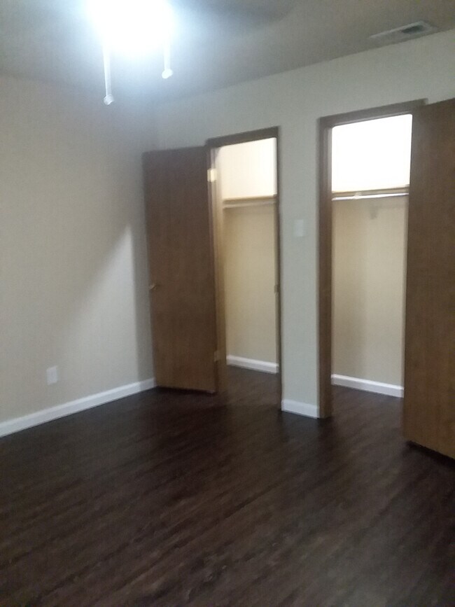Building Photo - 4225 Crow Rd