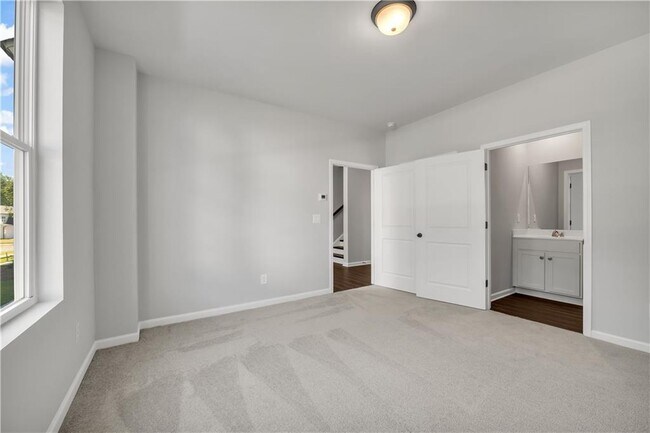 Foto del edificio - 656 Devon Aly