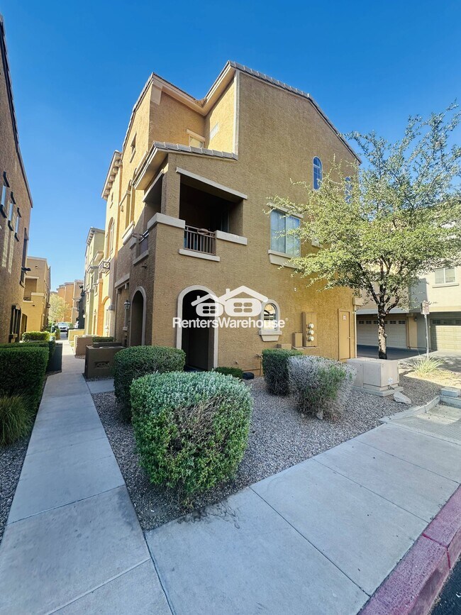 Foto del edificio - 16825 N 14th St