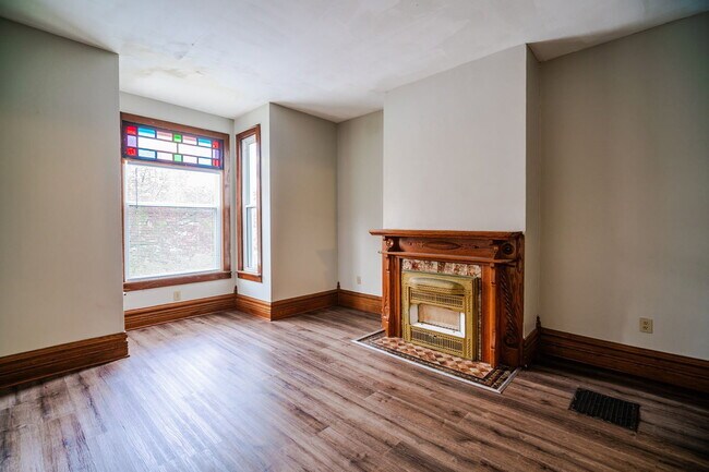 Foto del edificio - 1250 Indianola Ave