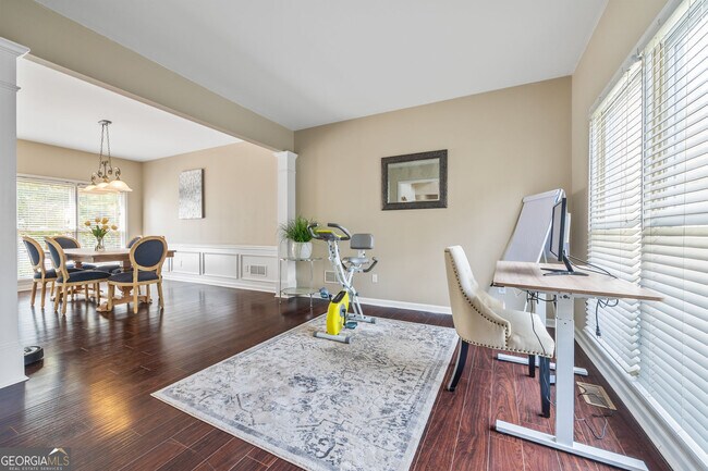 Foto del edificio - 3618 Petherton Wy NW