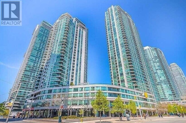 Photo du bâtiment - 12 Yonge St