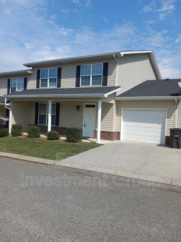 133 Stonegate Cir, Loudon, TN 37774 Condo for Rent in Loudon, TN