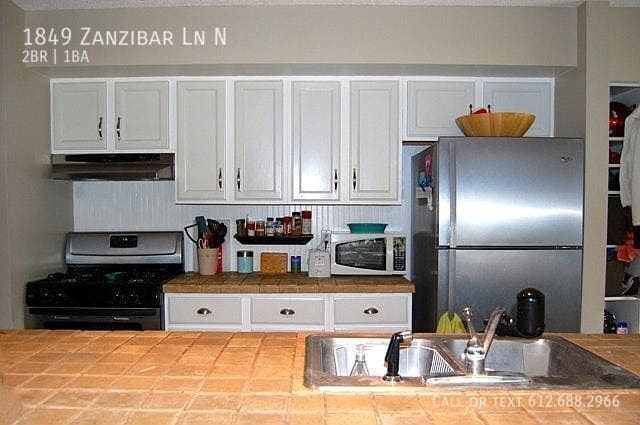 Building Photo - 1849 Zanzibar Ln N