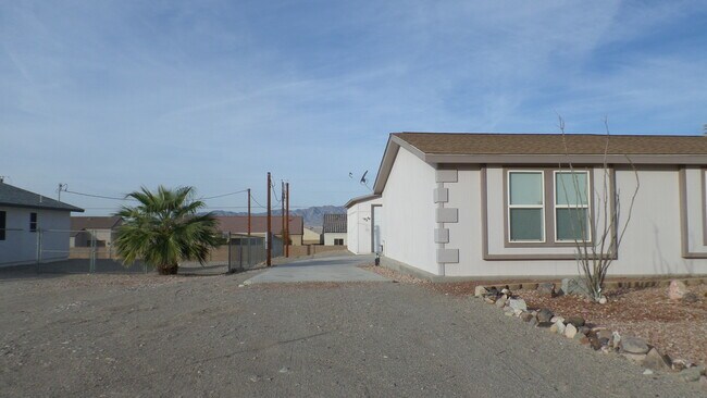 Foto del edificio - WINTER RENTAL -- 3 Bedroom 2 Bath Home