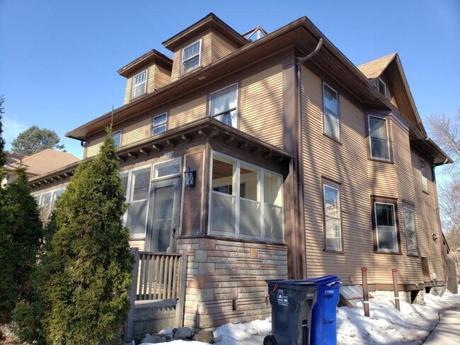 Foto del edificio - 1649 W Minnehaha Ave