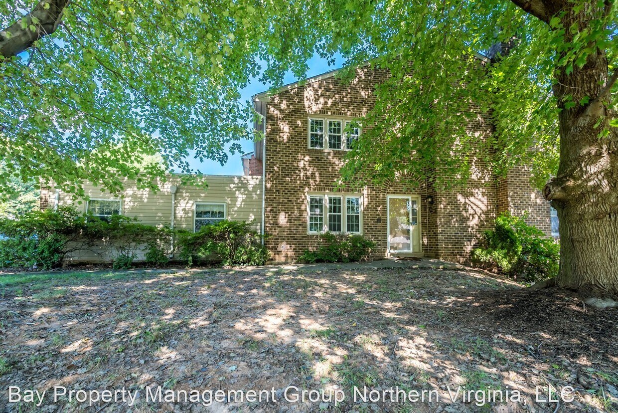 3 br, 2.5 bath House 1119 MOOREFIELD HIL... House for Rent in