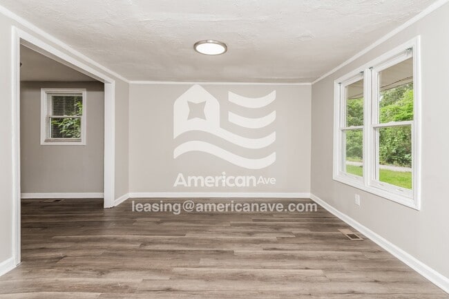 Building Photo - 315 Bay St