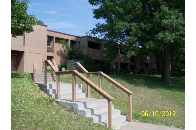 Primary Photo - Country Terrace Apartments