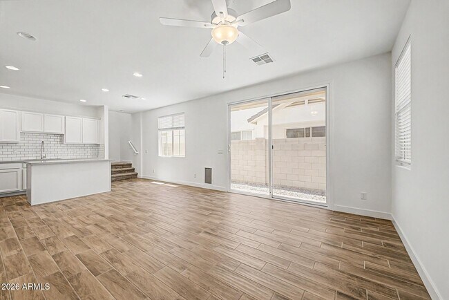 Foto del edificio - 5516 S Dillon Cir
