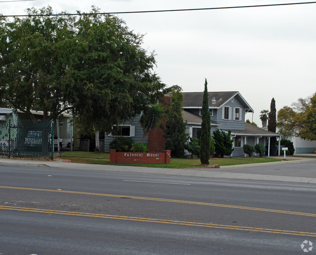 Primary Photo - Colonial Manor