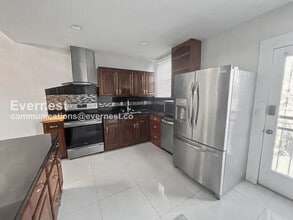 Building Photo - 430 Morrison Ave