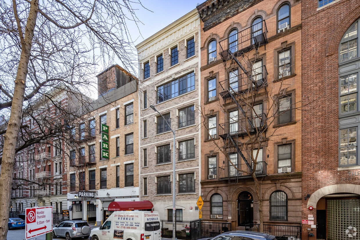 Primary Photo - The Columbia House
