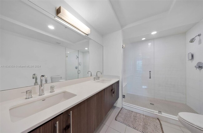 Foto del edificio - 7751 NW 107th Ave
