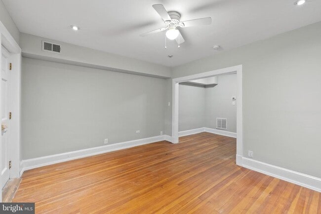 Building Photo - 624 N Alfred St