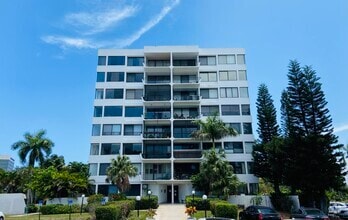 Building Photo - 1500 Presidential Way