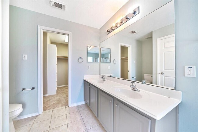 Building Photo - 6026 Langham Mist Ln