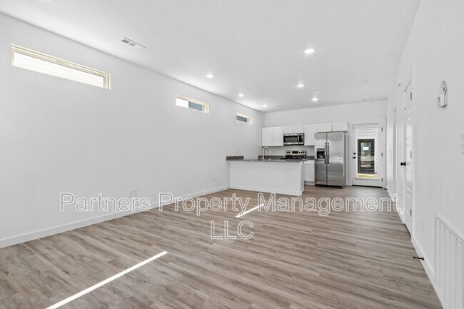 Foto del edificio - 881 Ventnor Ave