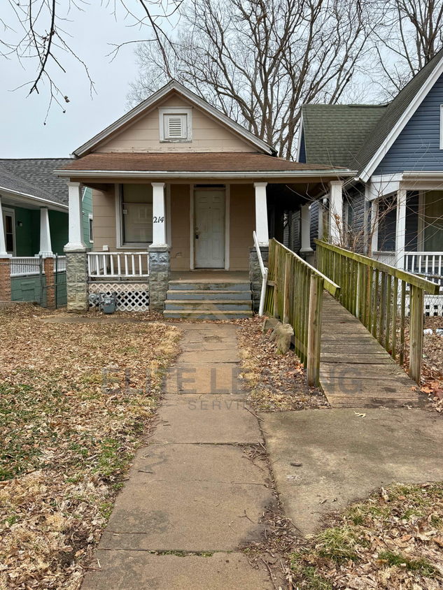 Primary Photo - Charming 2-Bedroom Home with Fenced Yard