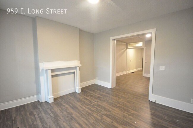 Foto del edificio - Newly Renovated Spacious 3BD Townhome