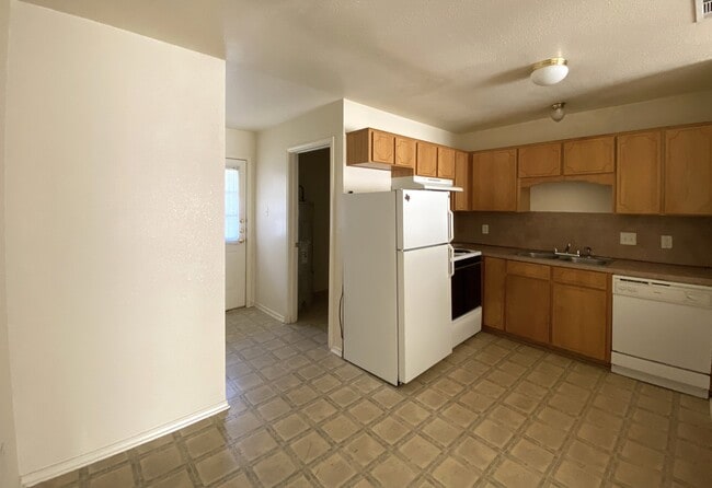 Building Photo - 4603 Hudson Dr