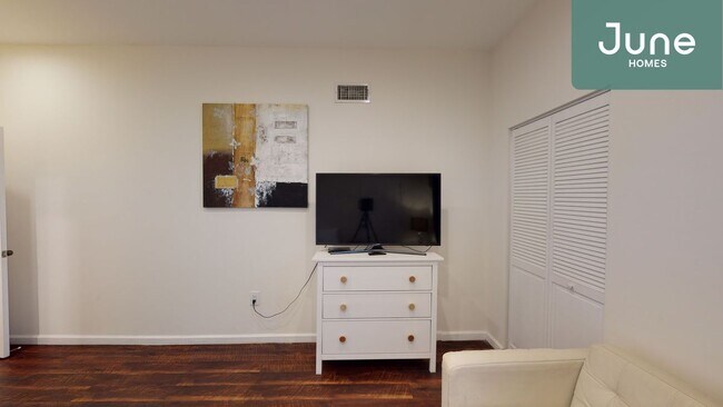 Foto del edificio - Full room in 10-bed/9.0-bath Home