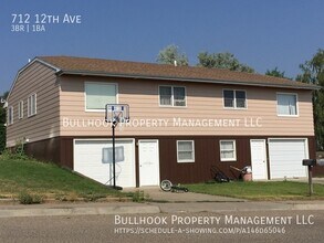 Building Photo - 712 12th Ave