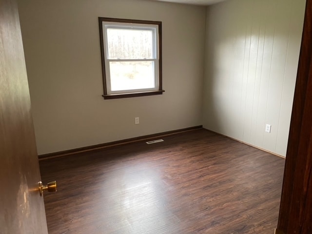 Bedroom - 13096 Beaver Creek Rd