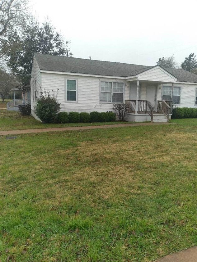 Foto principal - 2806 Mobley St NW