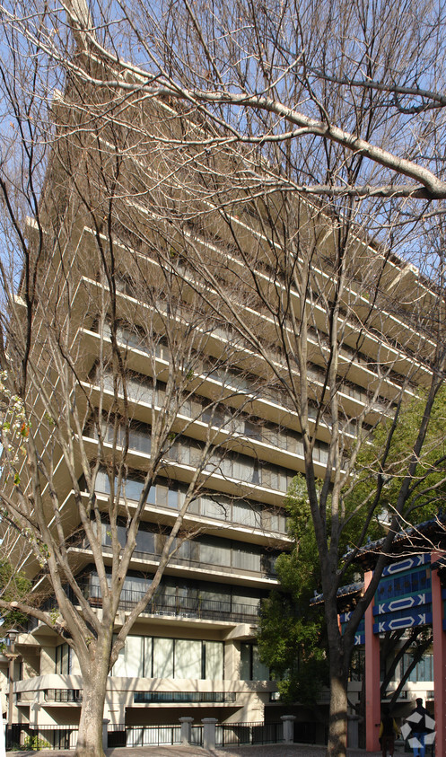 Building Photo - Imperial Tower