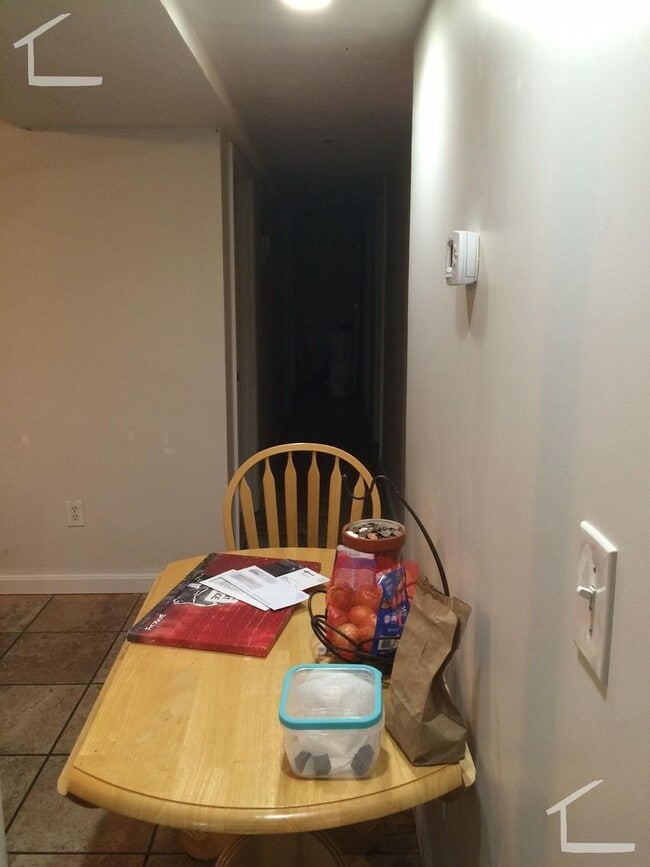 Building Photo - HUGE 4 bed 2 bath_Allston_9/1/26