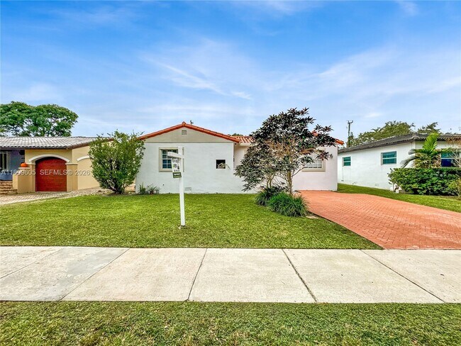 Building Photo - 5760 SW 10th St