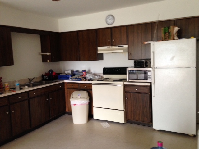 A Kitchen Photo in the Building - 731 Old Grand Ave