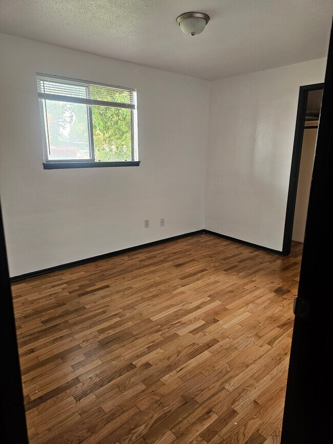 Foto del edificio - 1607 N Rd 32