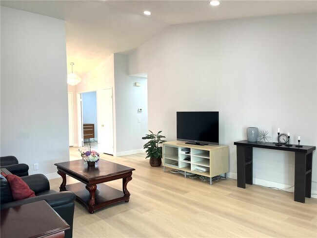 Building Photo - 22521 Cello Dr