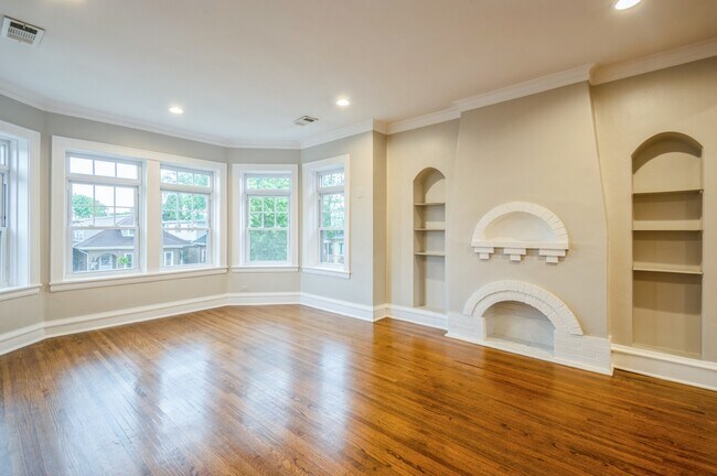 Foto del edificio - 4945 N Kilpatrick Ave