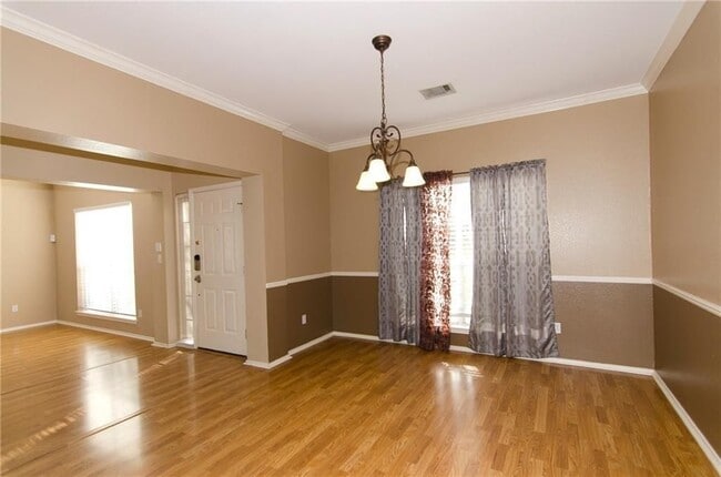 Building Photo - 4004 Halfway Cove