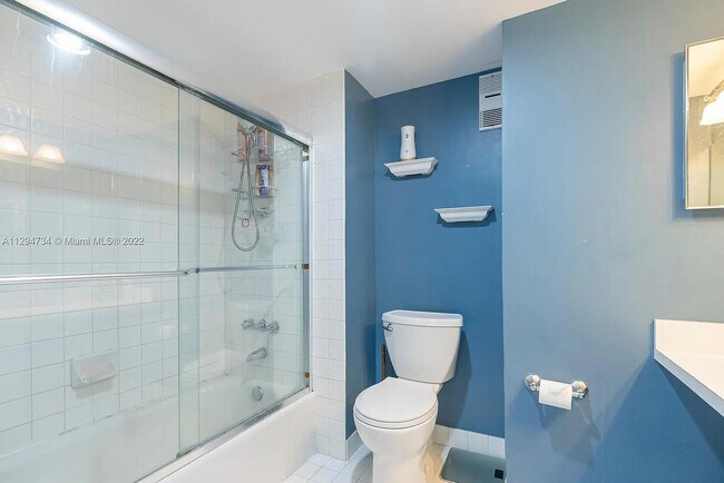 Foto del edificio - 9420 Live Oak Pl