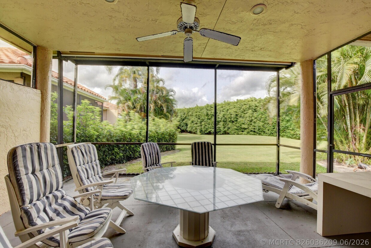 Building Photo - 22667 Meridiana Dr