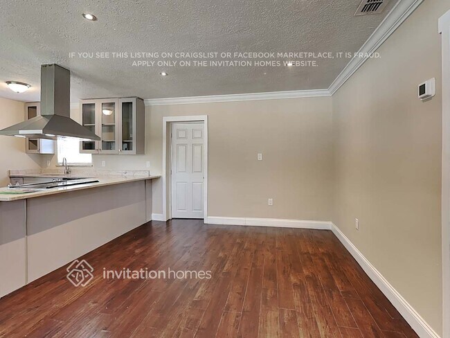 Building Photo - 849 Sunniland Dr