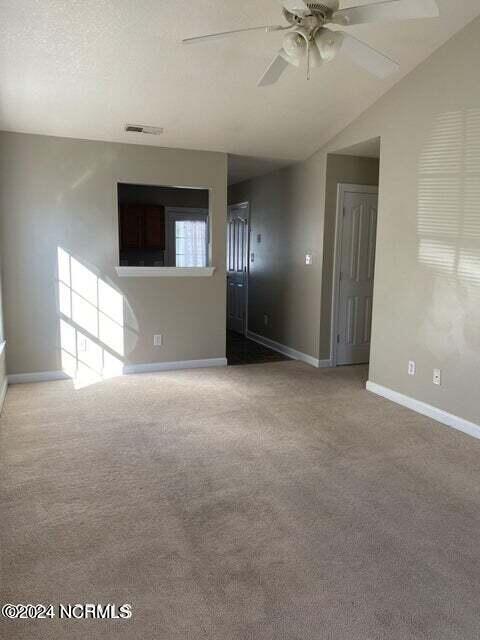 Building Photo - 701 Streamwood Dr