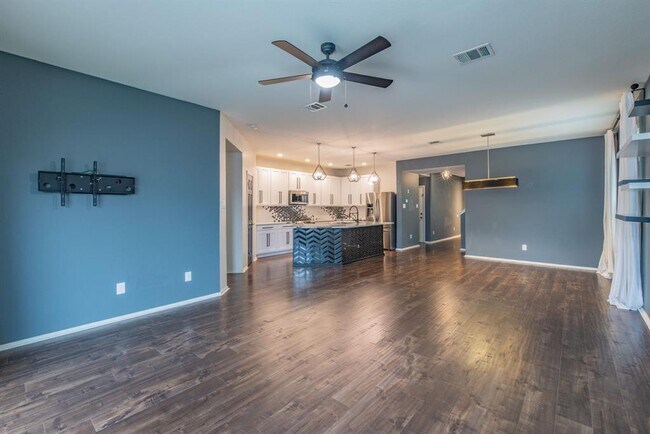 Building Photo - 407 Greener Dr