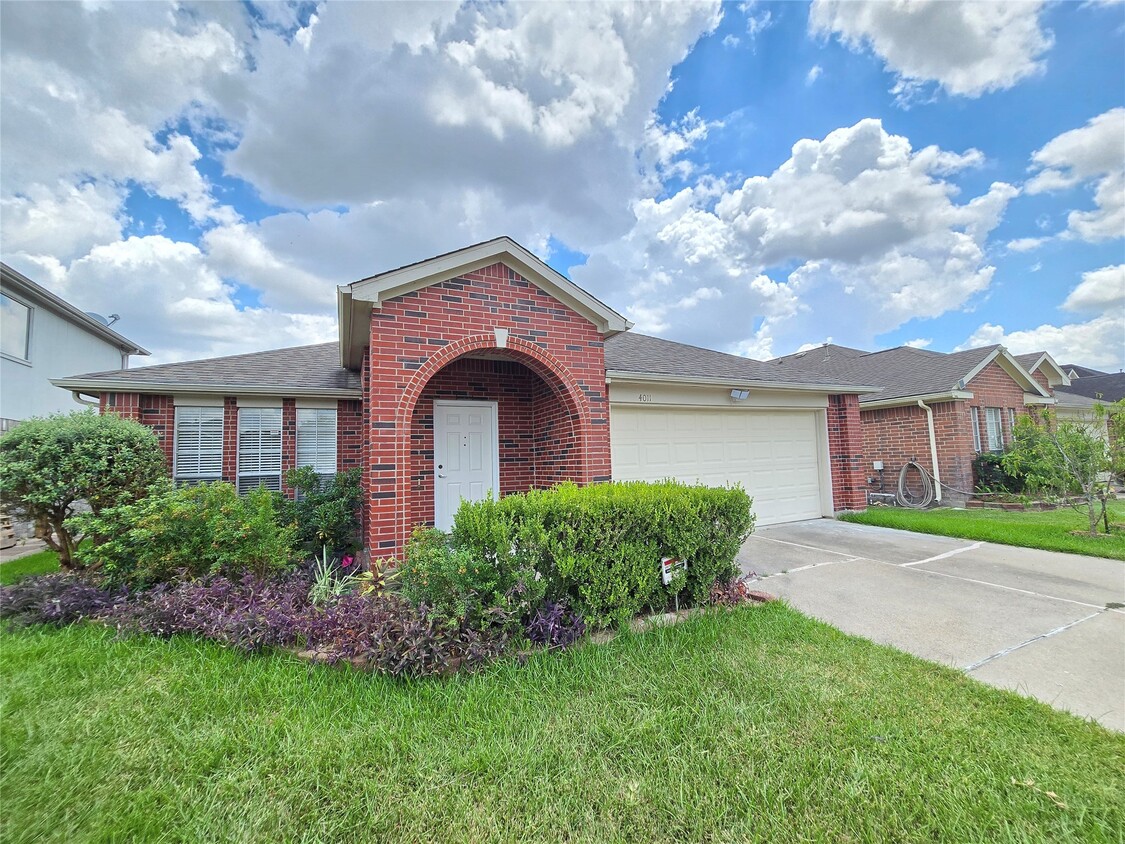 Primary Photo - 4011 Lone Dove Ct