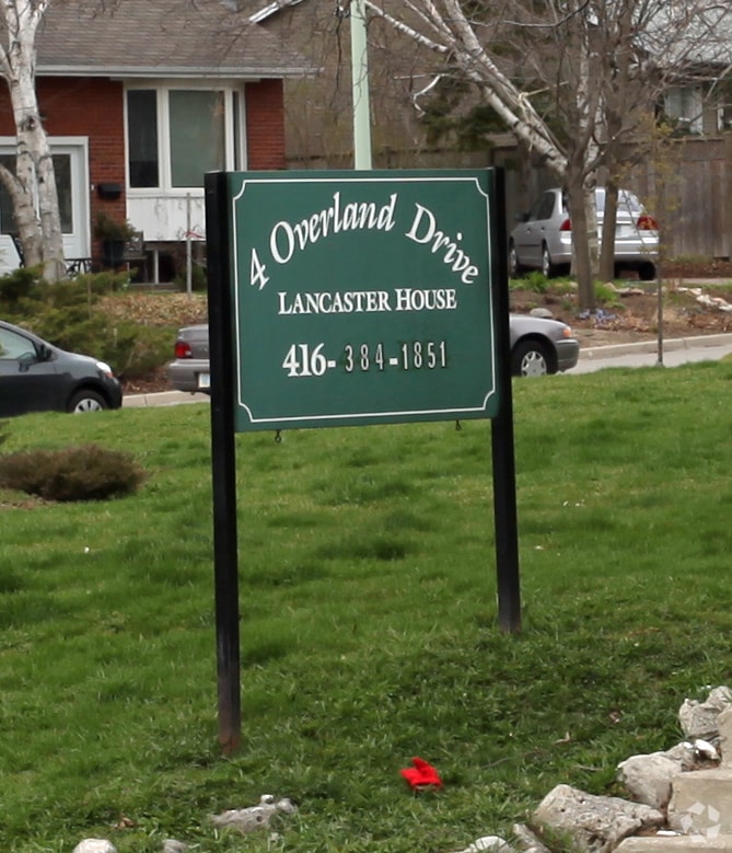 Building Photo - 4 Overland Dr