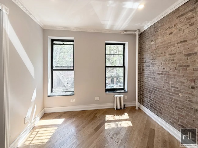 Building Photo - East 5th Street